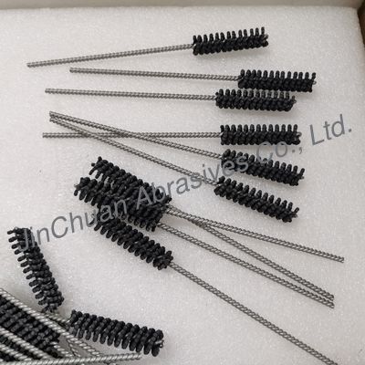 সিএনসি ফ্রিজিং মেশিনের সরঞ্জামগুলিতে ইনস্টল করা স্পষ্টতা গর্ত পলিশিং এবং অভ্যন্তরীণ গর্ত মেশিনিংয়ের জন্য হোনিং ব্রাশ